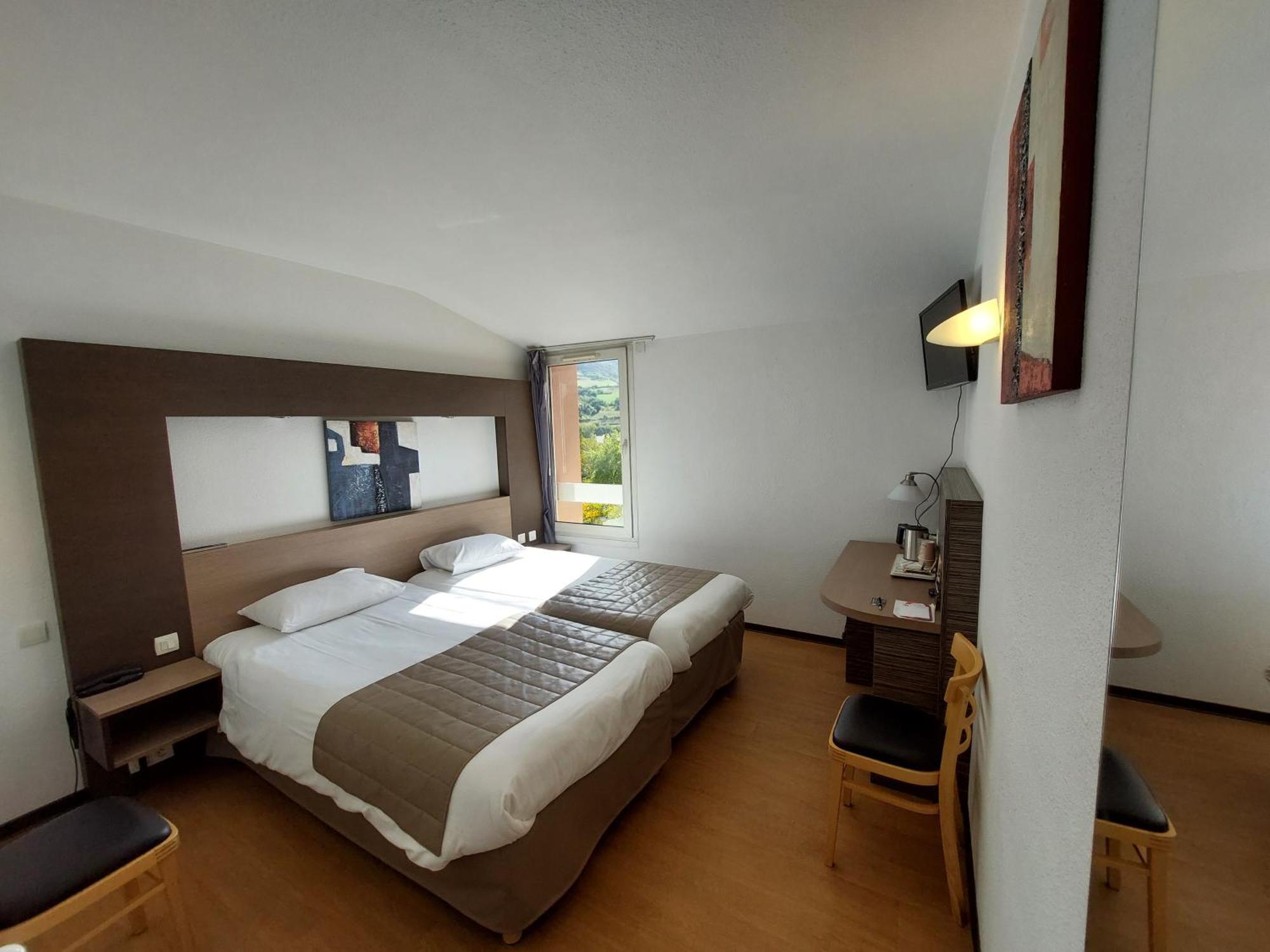 Cevenol Hotel Мийо Екстериор снимка